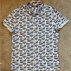 Men’s Short Sleeve Shirt Size Large